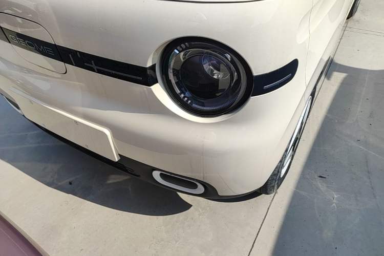 Used Geely Galaxy Panda 2025 210 km – Yuanqi Bear Left Front Headlight