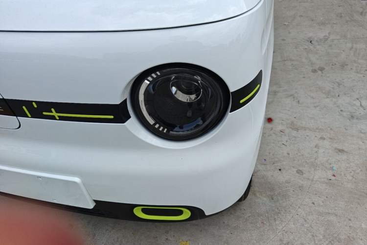 Used Geely Galaxy Panda 2025 210 km – Yuanqi Bear Left Front Headlight