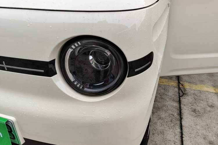 Used Geely Galaxy Panda 2025 210 km – Yuanqi Bear Left Front Headlight