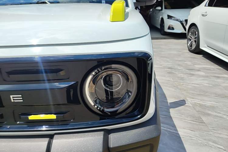 Used Geely Galaxy Panda 2025 210km Panda Rider Left Front Headlight