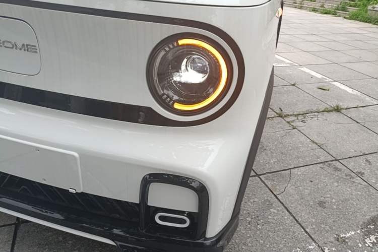 Used Geely Galaxy Panda 2025 210km Panda Kart Left Front Headlight