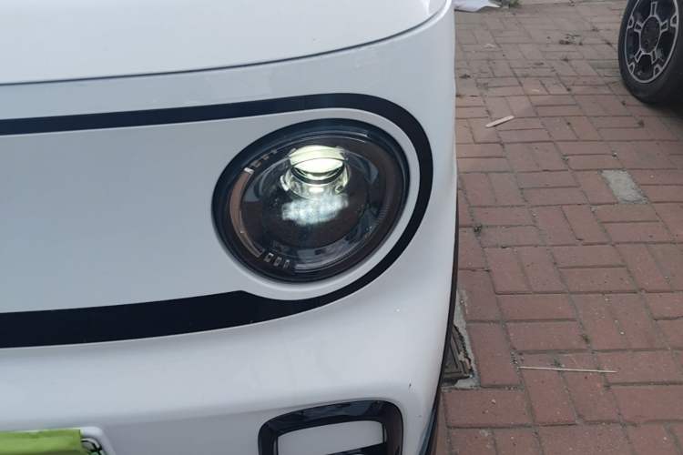 Used Geely Galaxy Panda 2025 210km Panda Kart Left Front Headlight