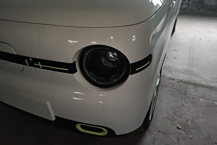 Used Geely Galaxy Panda 2025 210 km – Yuanqi Bear Left Front Headlight