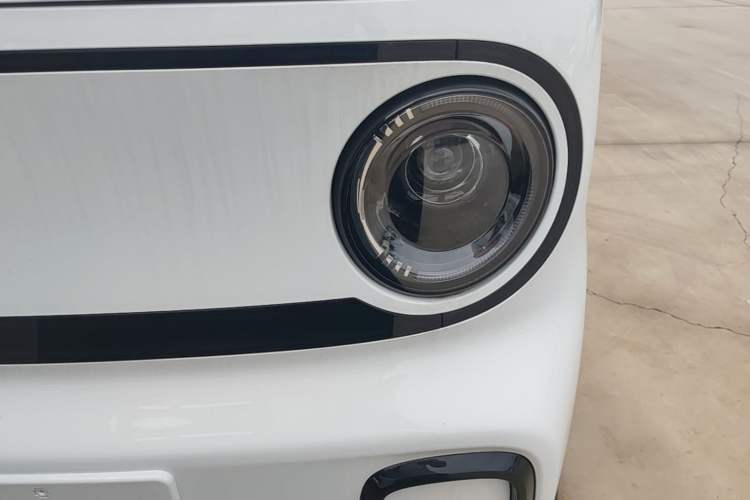 Used Geely Galaxy Panda 2025 210km Panda Kart Left Front Headlight