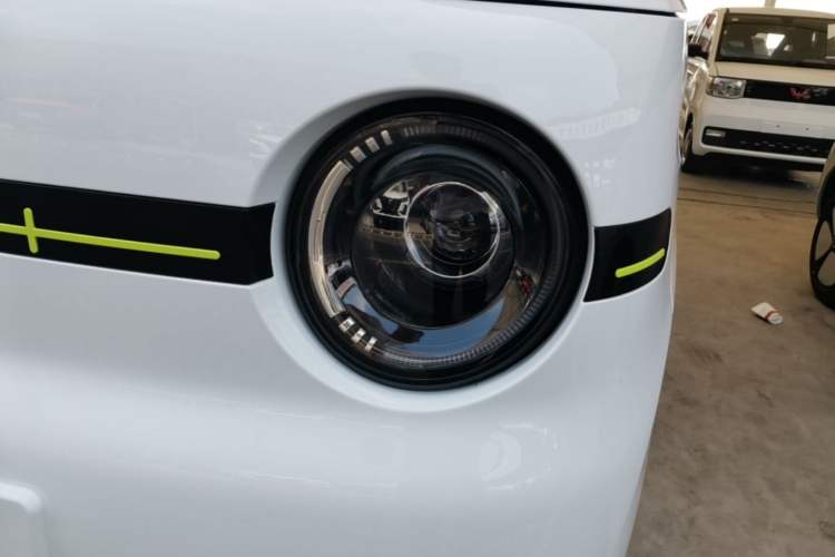 Used Geely Galaxy Panda 2025 210 km – Yuanqi Bear Left Front Headlight