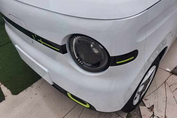 Used Geely Galaxy Panda 2025 210 km – Yuanqi Bear Left Front Headlight