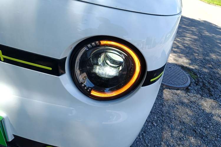 Used Geely Galaxy Panda 2025 210 km – Yuanqi Bear Left Front Headlight