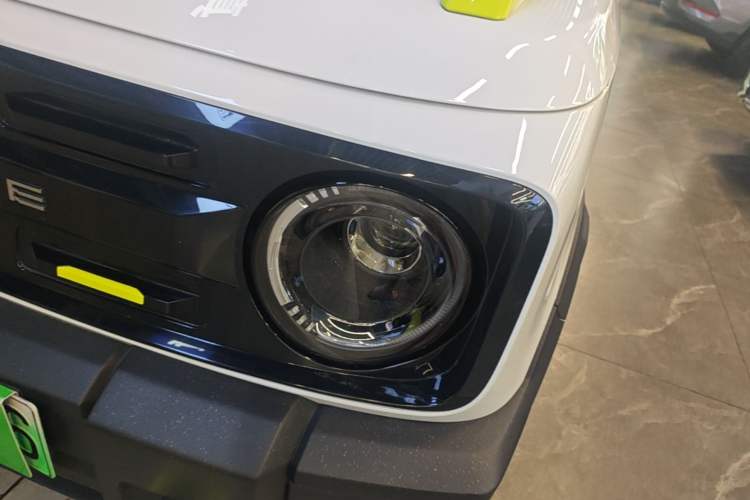 Used Geely Galaxy Panda 2025 210km Panda Rider Left Front Headlight