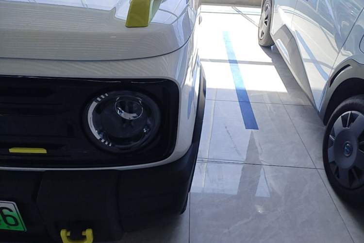 Used Geely Galaxy Panda 2025 210km Panda Rider Left Front Headlight