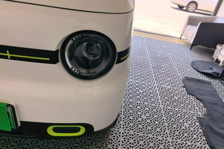 Used Geely Galaxy Panda 2025 210 km – Yuanqi Bear Left Front Headlight