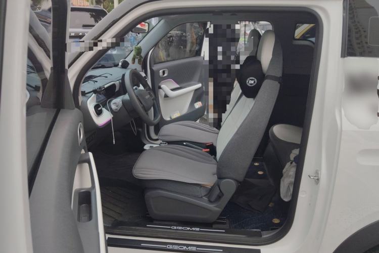 Used Geely Galaxy Panda 2025 210km Panda Kart Left Front Seat