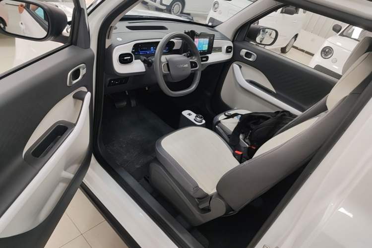 Used Geely Galaxy Panda 2025 210km Panda Kart Left Front Seat