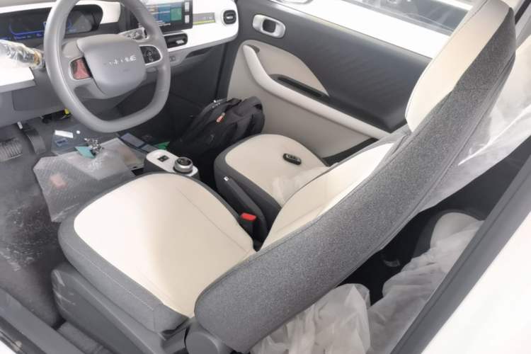 Used Geely Galaxy Panda 2025 210 km – Yuanqi Bear Left Front Seat