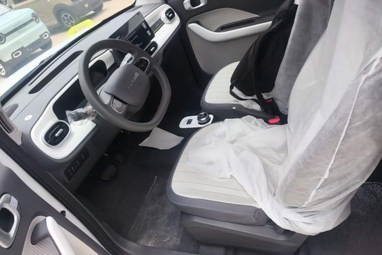 Used Geely Galaxy Panda 2025 210km Panda Rider Left Front Seat