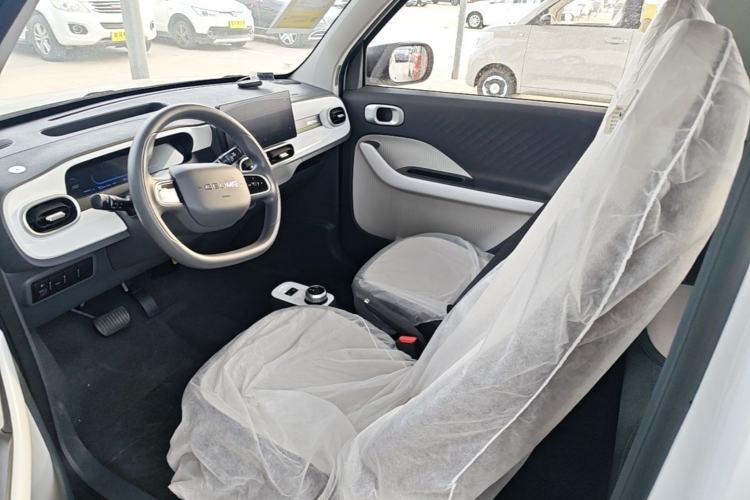 Used Geely Galaxy Panda 2025 210 km – Yuanqi Bear Left Front Seat