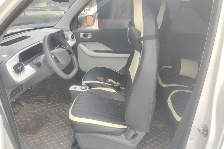 Used Geely Galaxy Panda 2025 210 km – Yuanqi Bear Left Front Seat