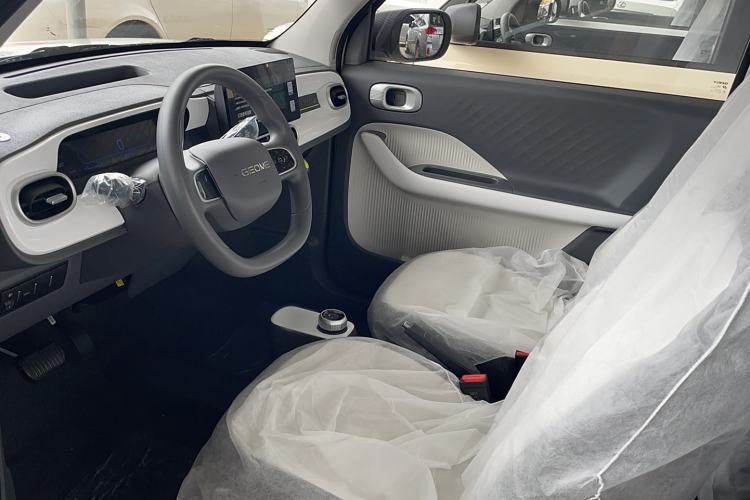 Used Geely Galaxy Panda 2025 210 km – Yuanqi Bear Left Front Seat