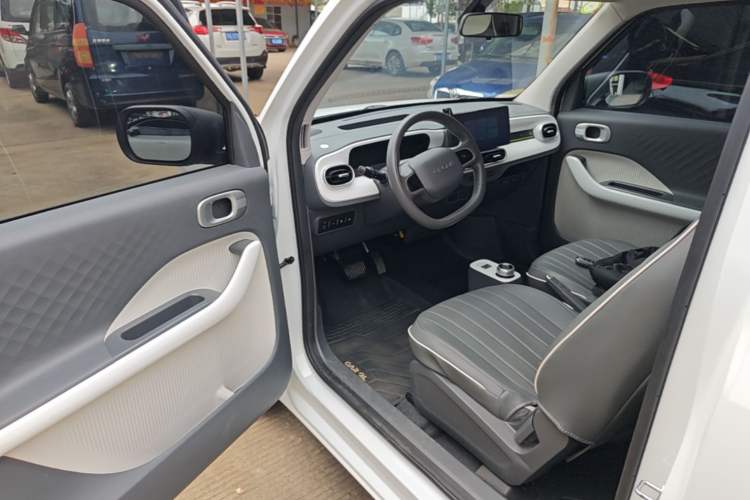 Used Geely Galaxy Panda 2025 210 km – Yuanqi Bear Left Front Seat