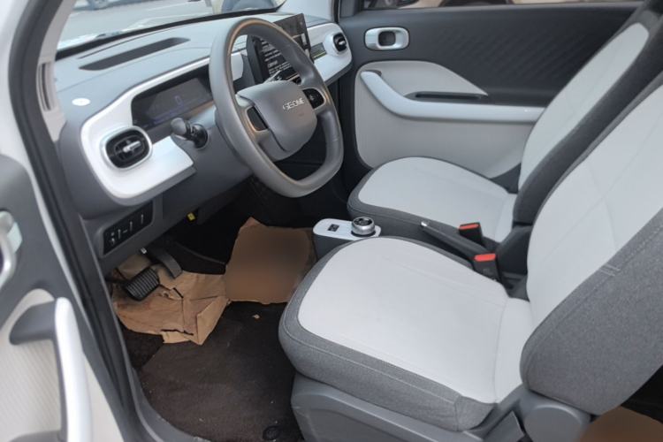 Used Geely Galaxy Panda 2025 210 km – Yuanqi Bear Left Front Seat