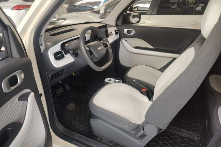 Used Geely Galaxy Panda 2025 210 km – Yuanqi Bear Left Front Seat