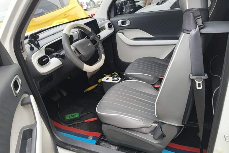 Used Geely Galaxy Panda 2025 210km Panda Rider Left Front Seat