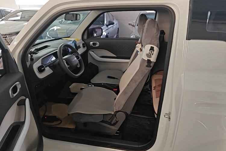 Used Geely Galaxy Panda 2025 210 km – Yuanqi Bear Left Front Seat