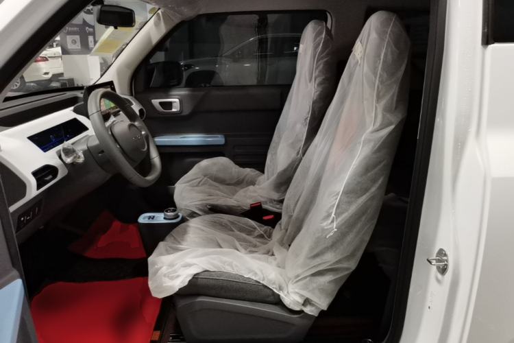 Used Geely Galaxy Panda 2025 210 km – Yuanqi Bear Left Front Seat