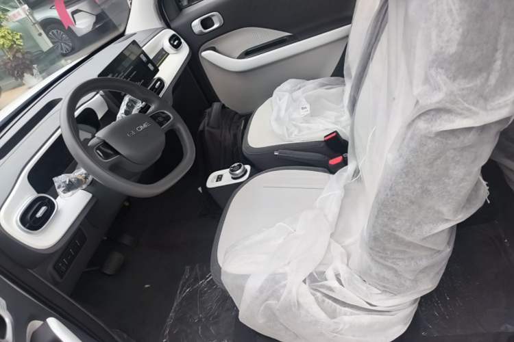 Used Geely Galaxy Panda 2025 210 km – Yuanqi Bear Left Front Seat