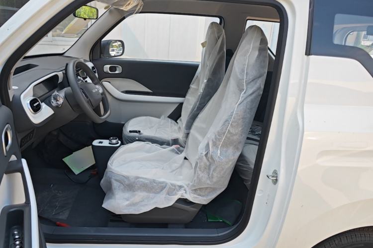 Used Geely Galaxy Panda 2025 210 km – Yuanqi Bear Left Front Seat