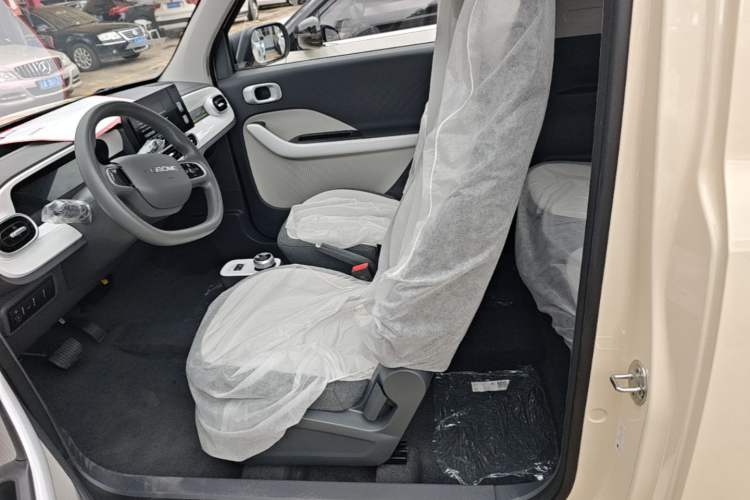 Used Geely Galaxy Panda 2025 210 km – Yuanqi Bear Left Front Seat