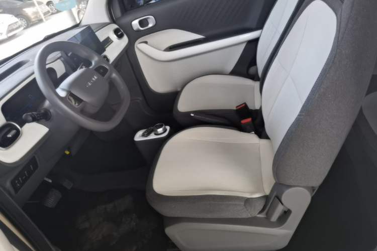 Used Geely Galaxy Panda 2025 210 km – Yuanqi Bear Left Front Seat