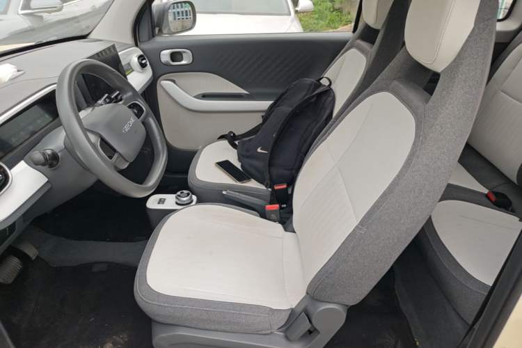 Used Geely Galaxy Panda 2025 210 km – Yuanqi Bear Left Front Seat