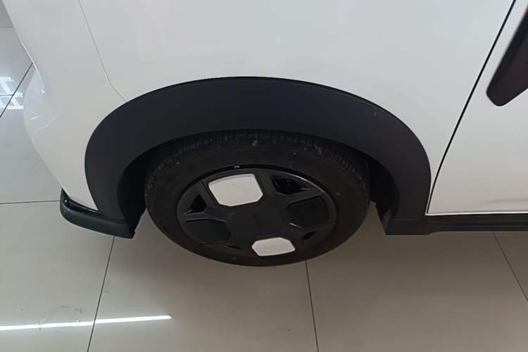 Used Geely Galaxy Panda 2025 210km Panda Kart Left Front Wheel Hub