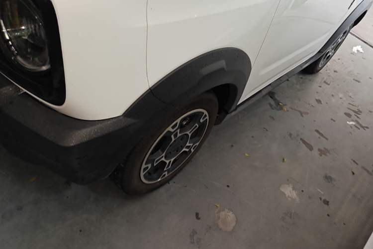 Used Geely Galaxy Panda 2025 210km Panda Rider Left Front Wheel Hub