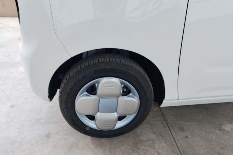 Used Geely Galaxy Panda 2025 210 km – Yuanqi Bear Left Front Wheel Hub