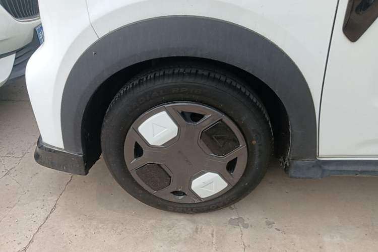 Used Geely Galaxy Panda 2025 210km Panda Kart Left Front Wheel Hub