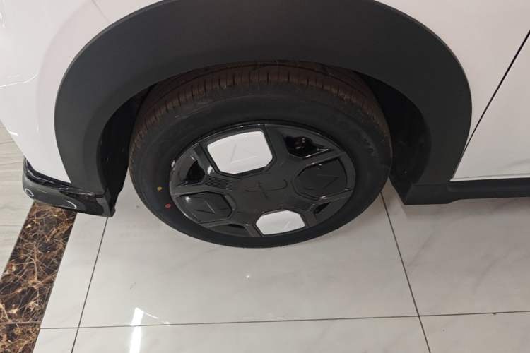 Used Geely Galaxy Panda 2025 210km Panda Kart Left Front Wheel Hub
