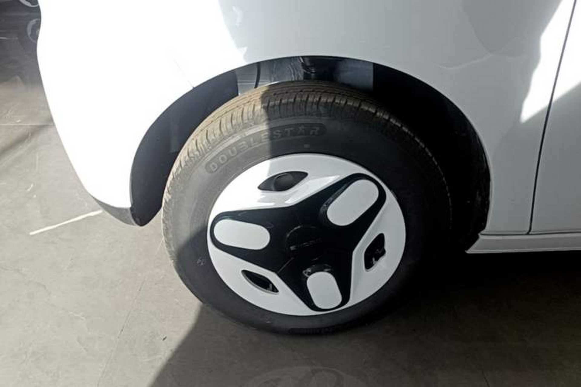 Used Geely Galaxy Panda 2025 210 km – Yuanqi Bear Left Front Wheel Hub
