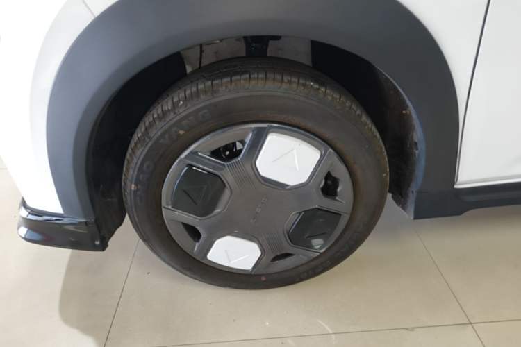 Used Geely Galaxy Panda 2025 210km Panda Kart Left Front Wheel Hub