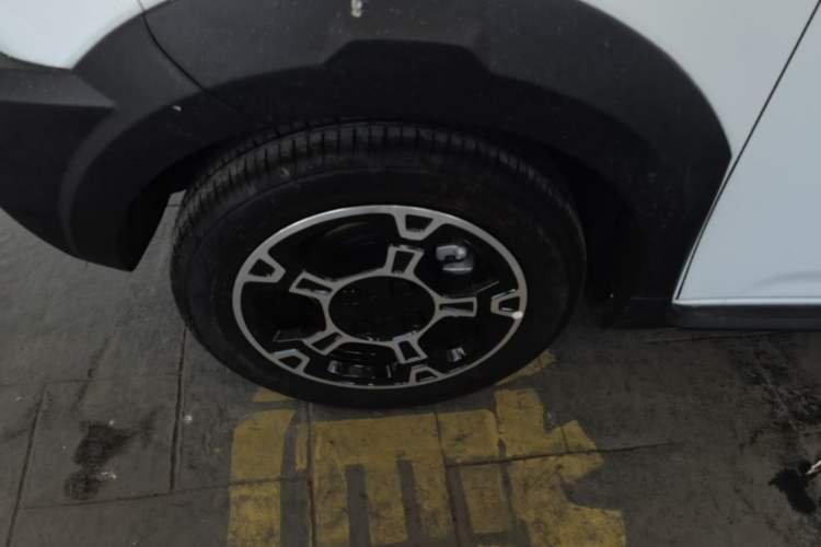 Used Geely Galaxy Panda 2025 210km Panda Rider Left Front Wheel Hub