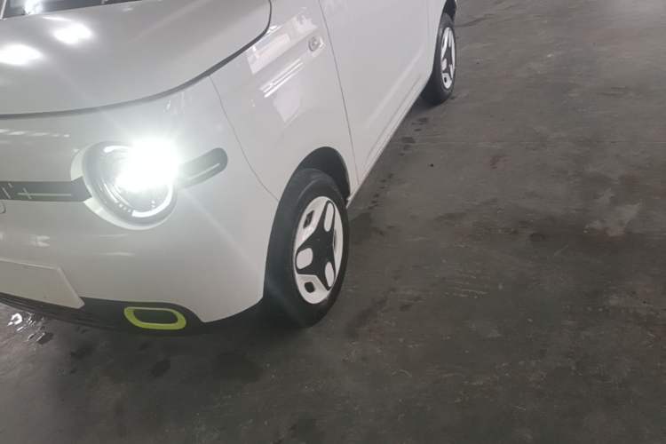 Used Geely Galaxy Panda 2025 210 km – Yuanqi Bear Left Front Wheel Hub
