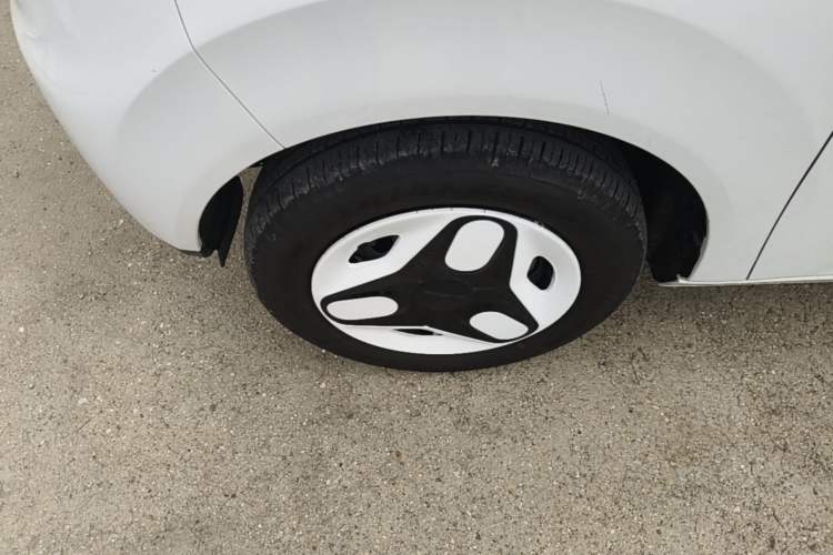 Used Geely Galaxy Panda 2025 210 km – Yuanqi Bear Left Front Wheel Hub