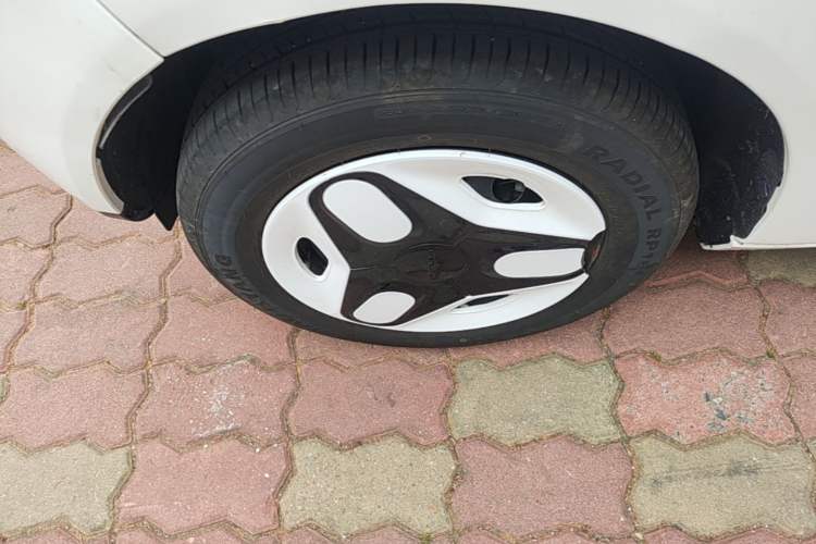 Used Geely Galaxy Panda 2025 210 km – Yuanqi Bear Left Front Wheel Hub