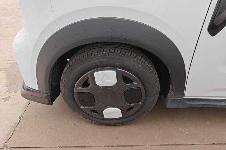 Used Geely Galaxy Panda 2025 210km Panda Kart Left Front Wheel Hub