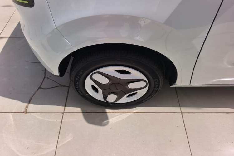 Used Geely Galaxy Panda 2025 210 km – Yuanqi Bear Left Front Wheel Hub