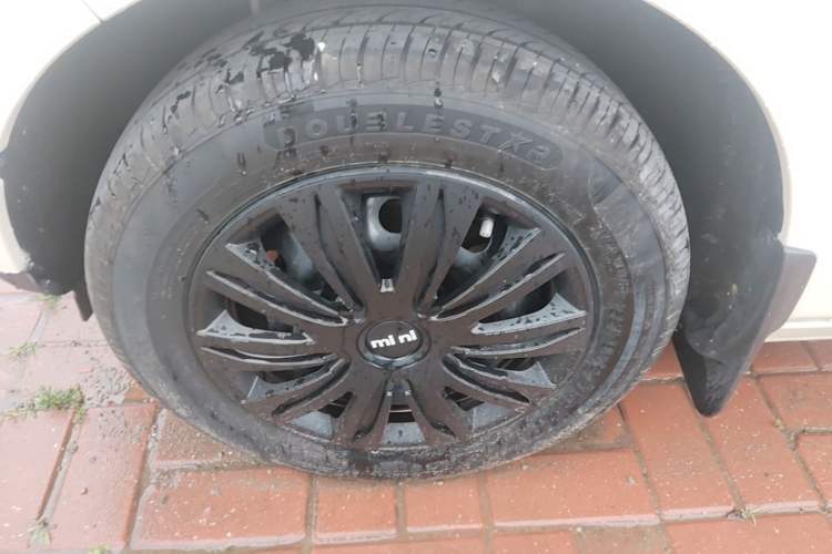 Used Geely Galaxy Panda 2025 210 km – Yuanqi Bear Left Front Wheel Hub