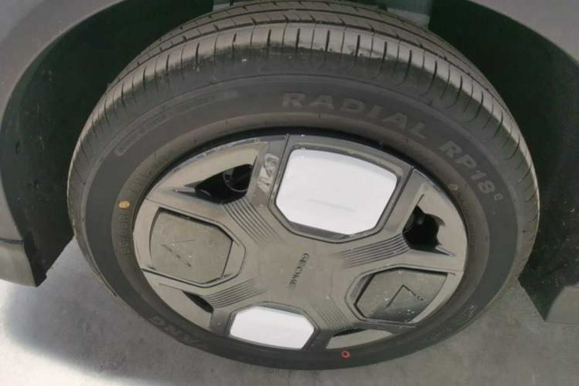 Used Geely Galaxy Panda 2025 210km Panda Kart Left Front Wheel Hub
