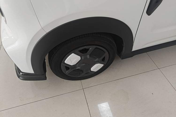 Used Geely Galaxy Panda 2025 210km Panda Kart Left Front Wheel Hub