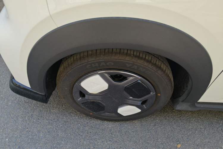 Used Geely Galaxy Panda 2025 210km Panda Kart Left Front Wheel Hub