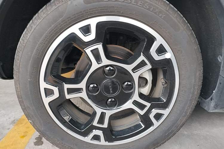 Used Geely Galaxy Panda 2025 210km Panda Rider Left Front Wheel Hub